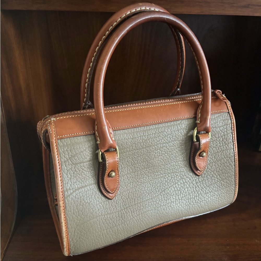 Vintage Dooney & Bourke Green and Tan Handbag - Picture 2 of 7